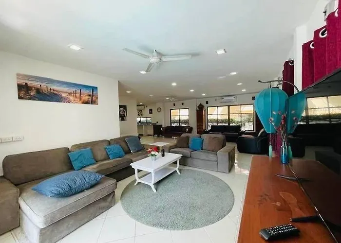 Cozy Houes Private Pool Pattaya