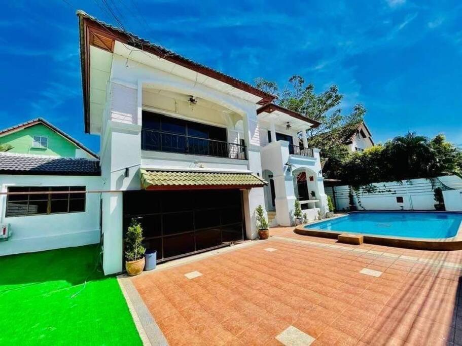 Cozy Houes Private Pool Pattaya Villa