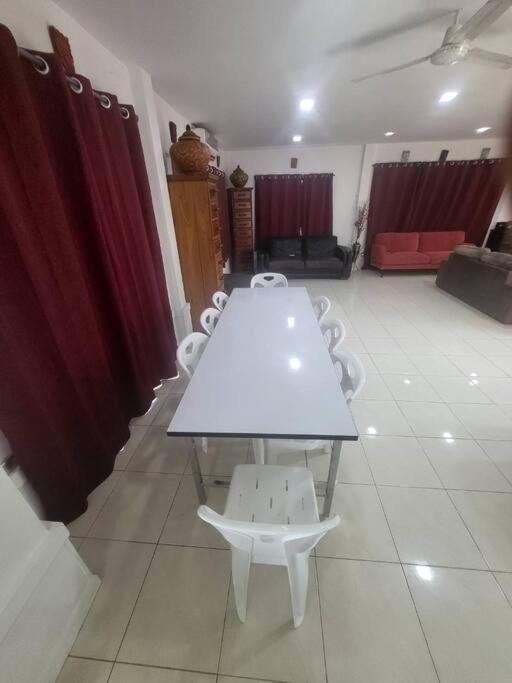 Cozy Houes Private Pool Pattaya * Nong Prue